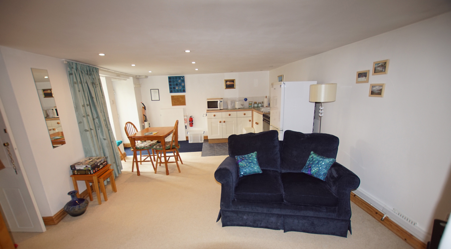 An-Treveth Apartment - lounge