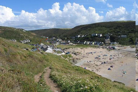 porthtowan atlantic cornwall holidays apartment holiday beach