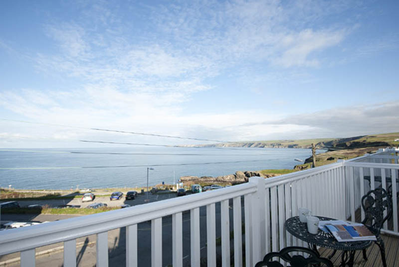 B&B Bed and Breakfast Port Isaac- The Bay Hotel Wenn House 