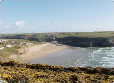 Mawgan Porth Beach