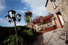 Bew Cottage - Borah Farm Cottages
