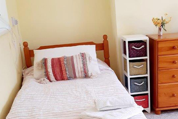 Twin bedroom with two single beds