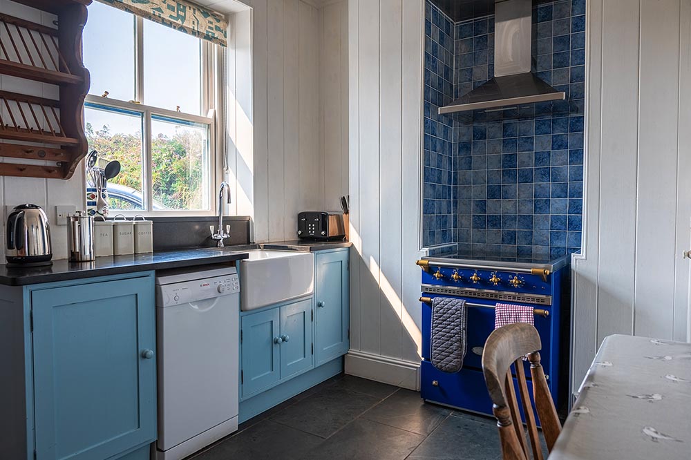 Fully equipped kitchen at Chy Barnett self-catering holiday cottage, Zennor