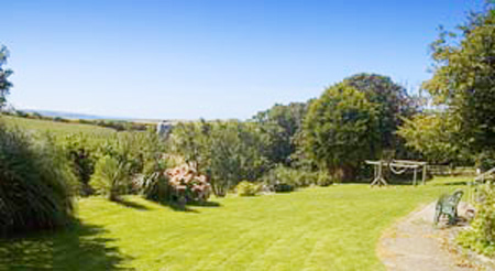 Garden - Holidays in North Cornwall