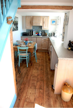 Relax and enjoy the sea view at Driftwood Studio 