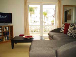 Self catering Mawgan Porth. Self catering lodgings Cornwall. 