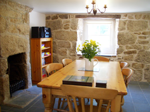 Self Catering Accommodation Treen, Land's End Peninsula Cornwall