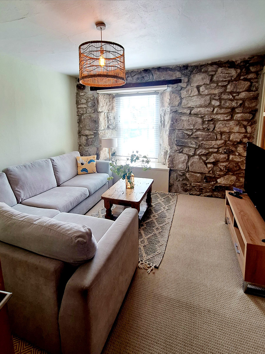 Bedroom Two Field House Bed and Breakfast Holiday Accommodation - Trewellard, Pendeen
