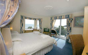 Hotel - Bed & Breakfast Looe. Hotel - Bed & Breakfast Cornwall. Fieldhead Hotel