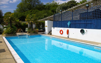 Hotel - Bed & Breakfast in *locatioing in Looe