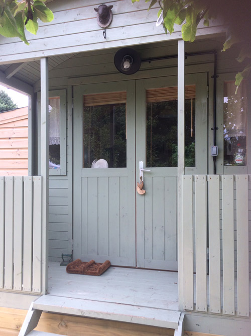 Foxy Shepherd Hut - Holidays in Cornwall