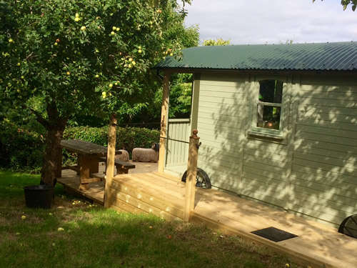 Foxy Shepherd Hut - Holidays in Cornwall