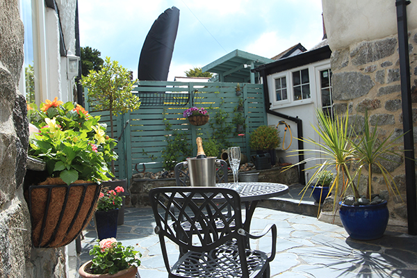 patio at Ginentonic Holiday Cottage in St Keverne - Lizard Peninsula -Lounge 