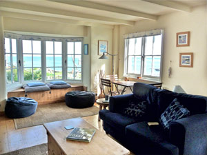 Living Room with stunning sea views - Porthallow