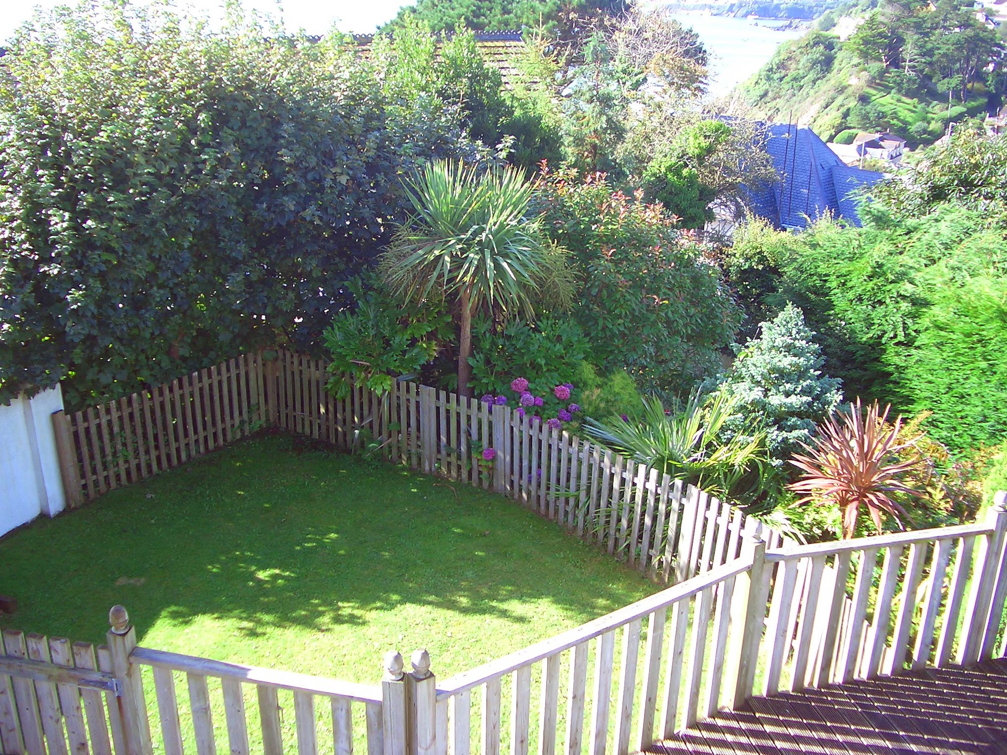 Highwood Holidays in Looe with coastal and sea views