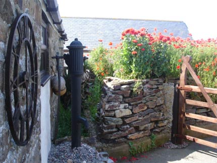   Lewannick Farm Cottages Holywell Bay 