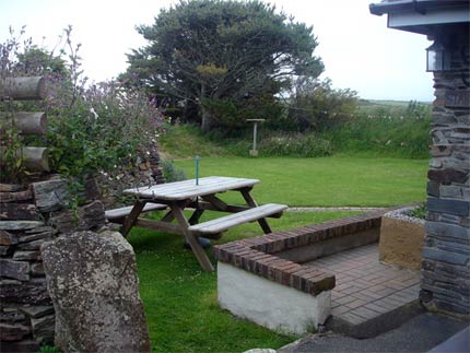 Patio Lewannick Farm Cottages Holywell Bay 