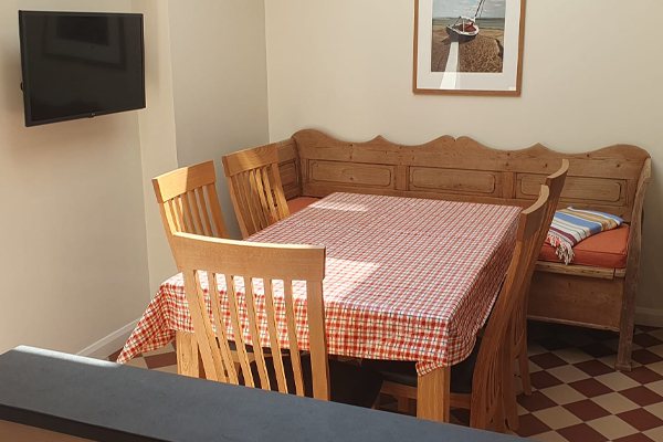Dining @ Linkside Holidays in Trebetherick