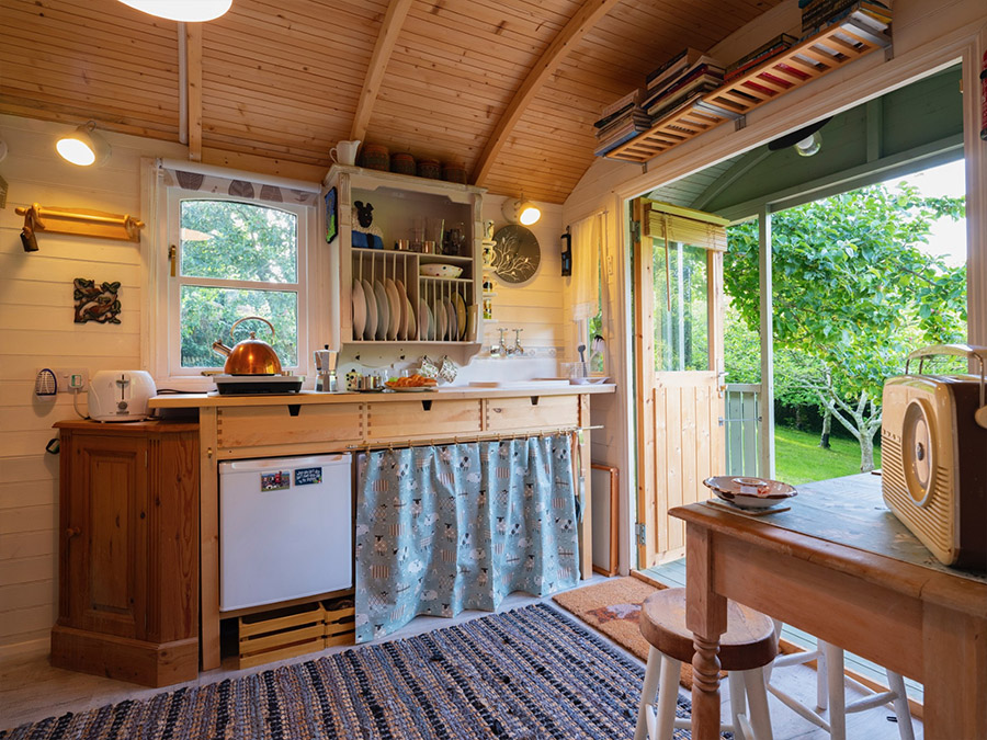 Foxys Shepherd's Hut Glamping Self-catering between St Ives and Penzance
