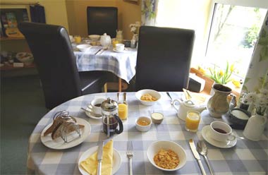 Lyndale Cottage, Breakfast Room ensuite B&B Helston