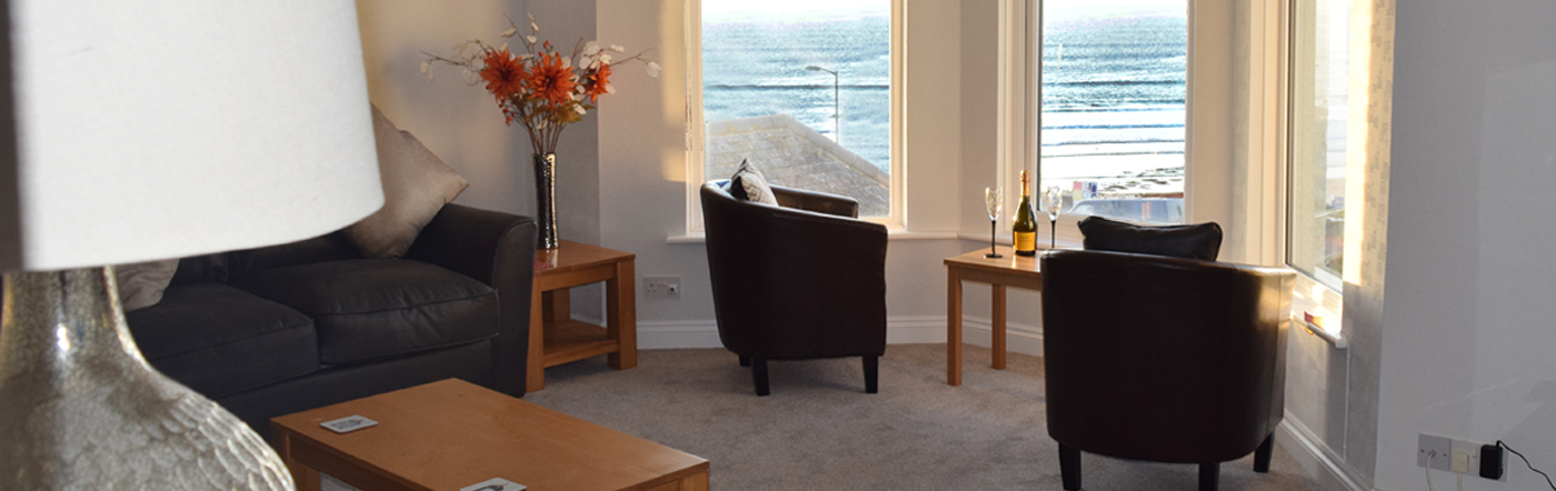 Fistral - Beachside Holiday Apartment