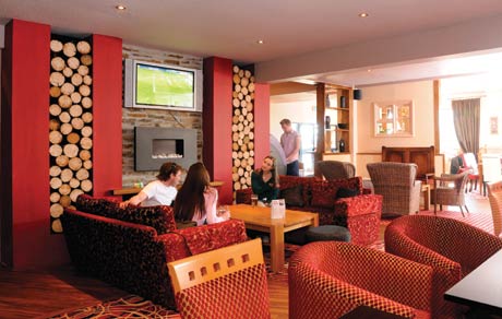 Bar and lounge at Looe Bay Holiday Park