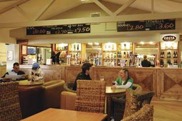 Bar and café at Lizard Point Holiday Park
