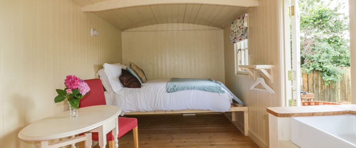 shepherd hut with hot tub