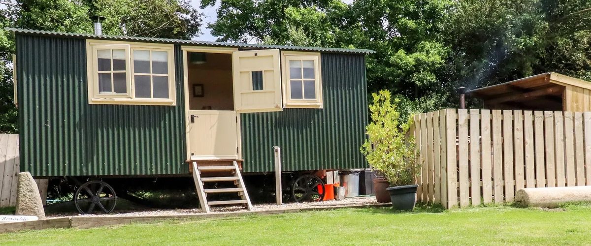 shepherd hut with hot tub