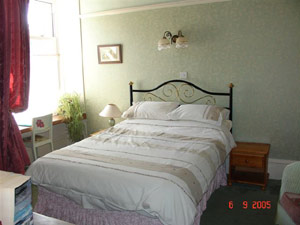 The Green Room- Piskey Cove Bed and Breakfast