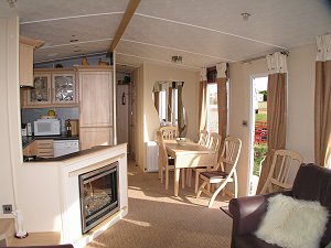 Kitchen/Dining Area