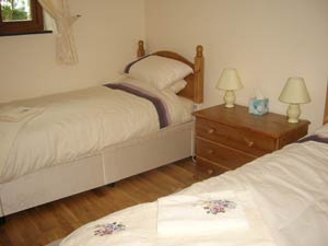 Polhilsa Cottages Twin Room