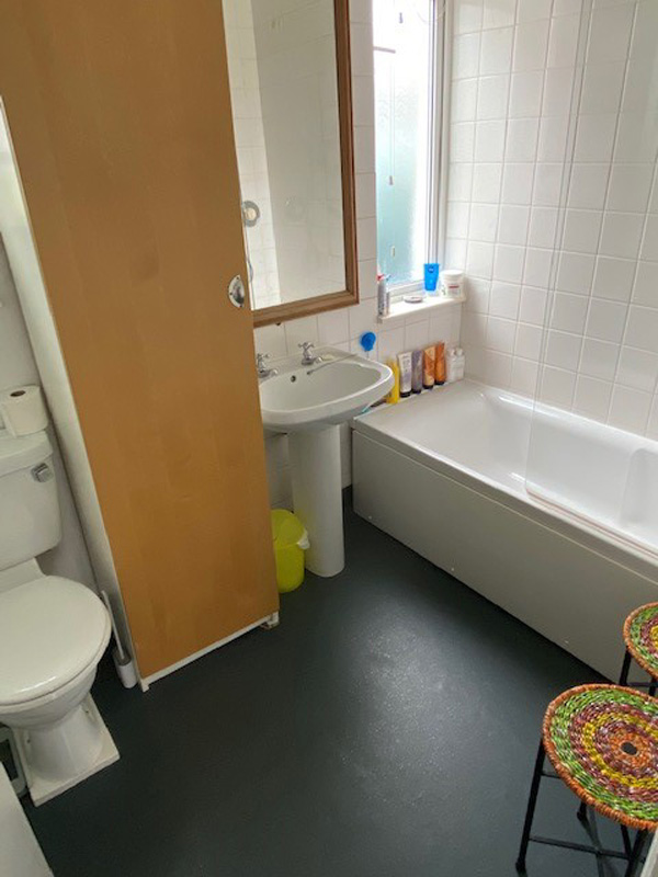 Bathroom at Seaweed Holiday Cottage