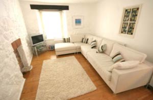 Self catering holiday Cottage in St Ives - Seredipity  Cottage Lounge 