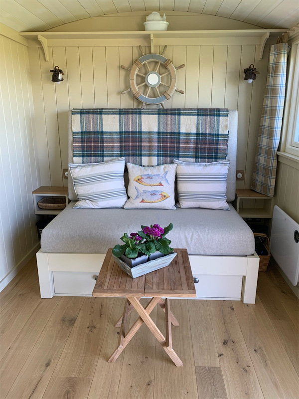 shepherds hut near Padstow with sea views - sleeps 2