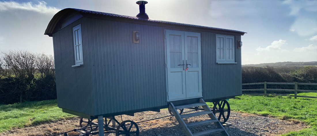 Glamping at the Shepherds Hut - Old School House - Porthcothan