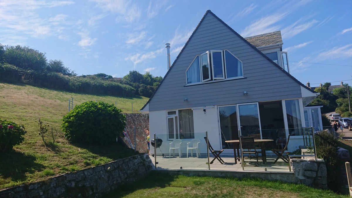 Cadgwith Spinnaker Holiday Cottage With Sea Views Spinnaker