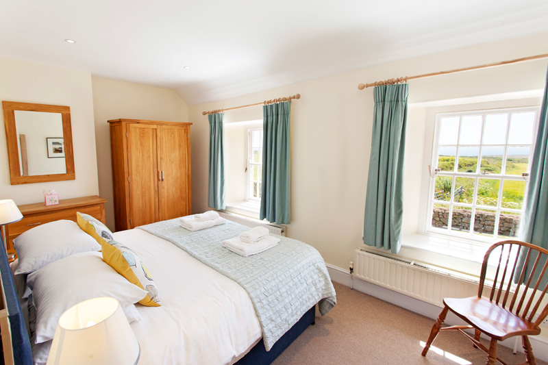 Three Chimneys Double Room - Porthgwarra Cove in West Cornwall