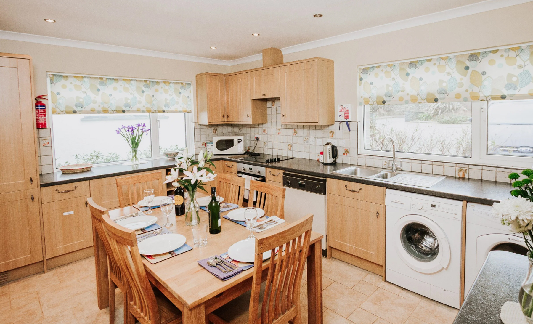 Holidays at Stepper Head in New Polzeath - Kitchen