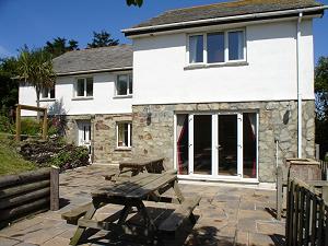 Tamarisk House - self catering in Mawgan Porth
