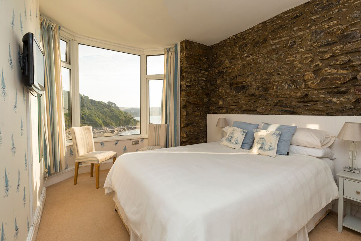 Looe Cornwall. Holiday Accommodation - Self-catering