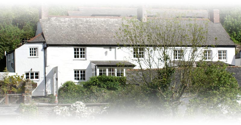 Family Riverside holidays on the Helford