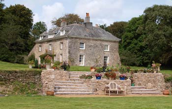 Tredudwell Manor Bed and Breakfast  Lanteglos Fowey Cornwall