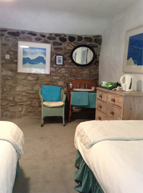 B&B Lands End Twin Bedroom 