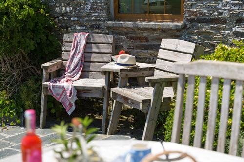 Holidays in Padstow @ Trevio Farmhouse sleeps 6 people