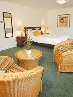 Rock Polzeath Self-catering bed & breakfast -Tzizikama Lodge