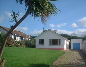 Villa Comino  Holiday Cottage Praa sands Cornwall