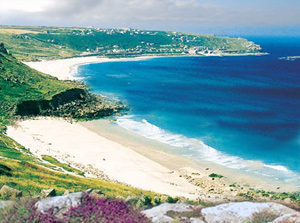 Sennen Cove Breakwater - photo Lyn Maudlin