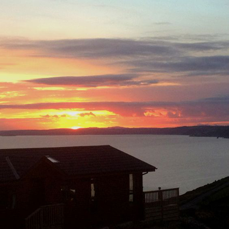 Whitsand Bay Fort Holidays - Self catering + Camping + Touring + Holiday Park + Bed & Breakfast