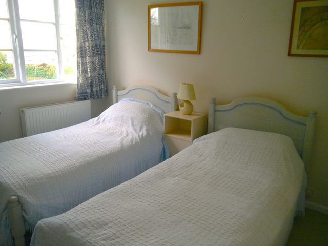 twin bedroom Self catering in Trebetherick - Daymer Bay
